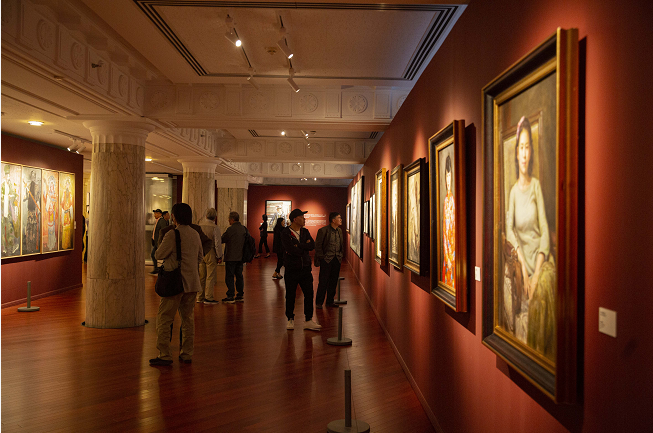 张自申绘画作品展在久事美术馆展出