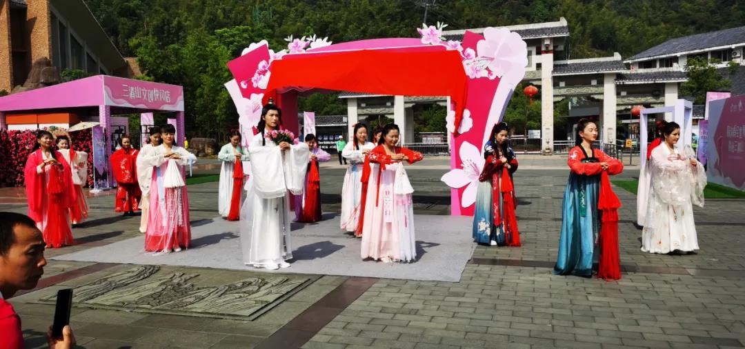 花间直播醉浪漫丨2020三清山“高山杜鹃赏花月”活动火爆开启