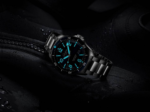 卓越非凡之作，伴你潜行 ：格拉苏蒂原创SeaQ腕表致敬世界海洋日