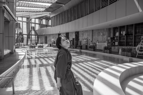 人气作家夏奈三亚“打卡”市区新地标酒店