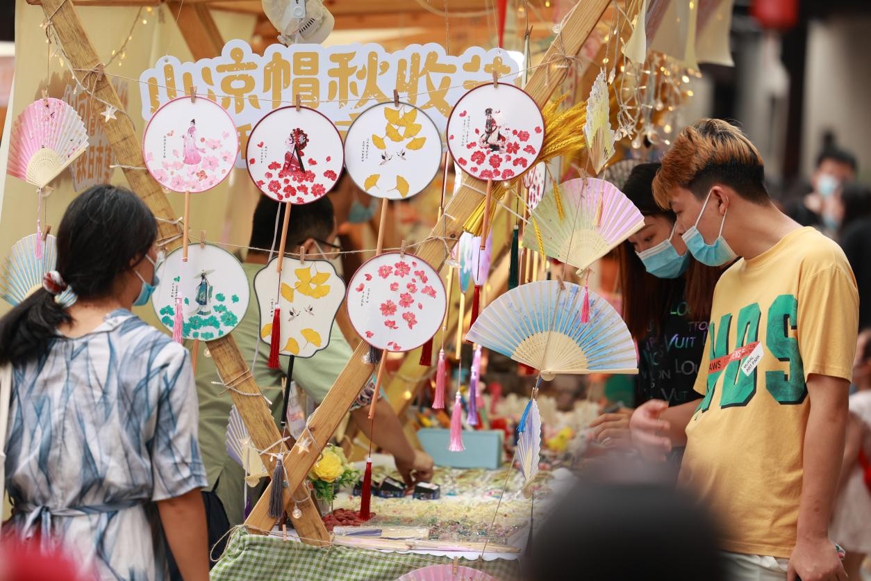 来甘坑古镇,赏田园秋色,过小凉帽秋收节!